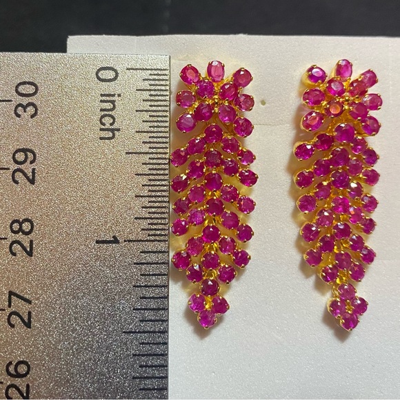 New Natural Burmese Ruby Dangle Earrings in 18K Solid Gold - Picture 7 of 8